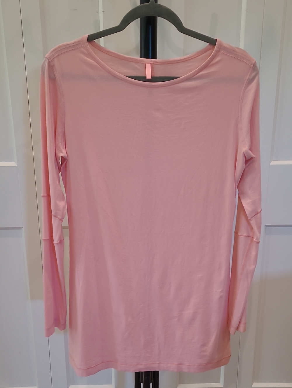 Lululemon Athletica Light Pink Devotion  Long-Sleeve Women’s Scoop Neck Top